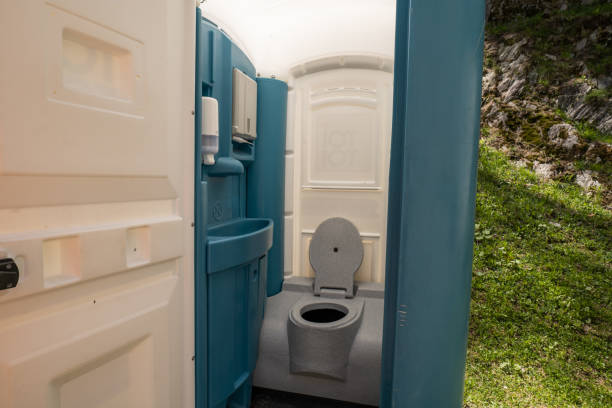 Best ADA-Compliant Portable Toilet Rental  in Elliston, VA